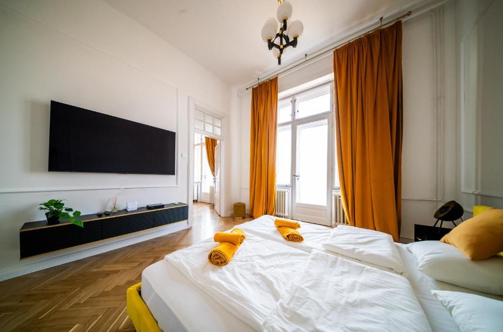 Bedroom image 1