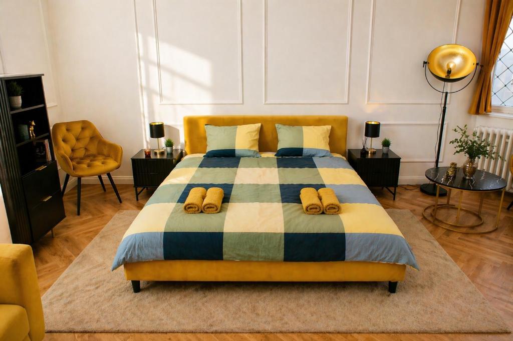 Bedroom image 4