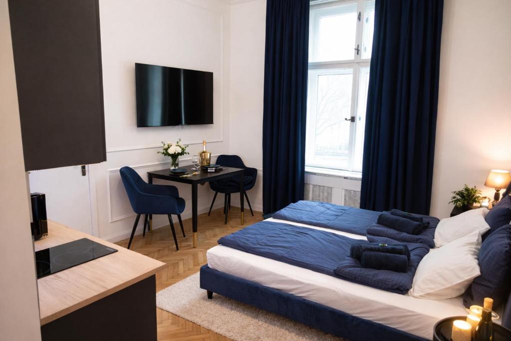 Bedroom image 3