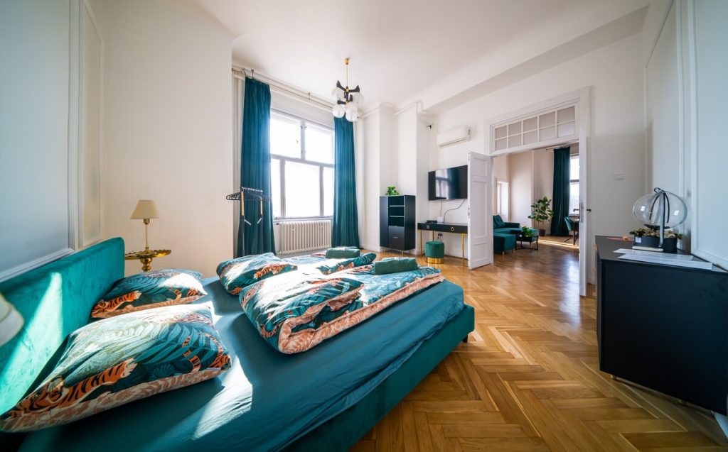 Bedroom image 1