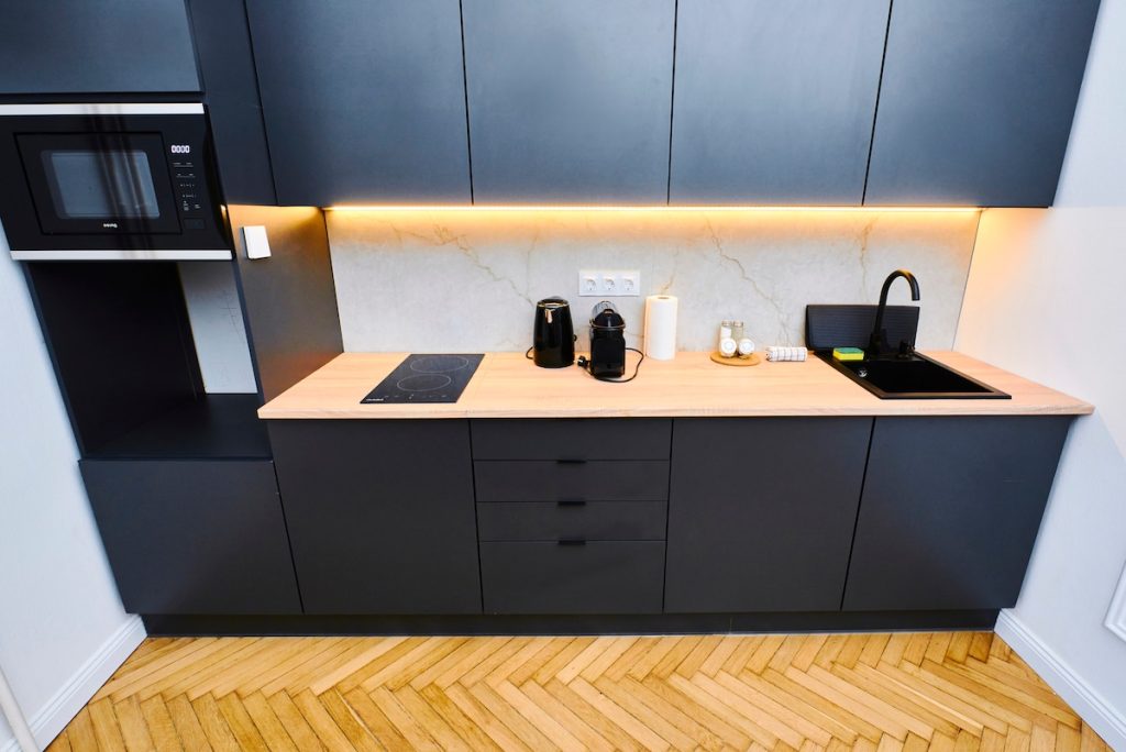 Full kitchen image 3