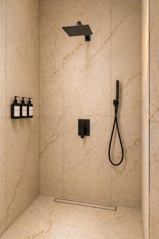 Full bathroom image 3