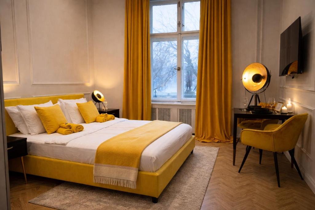 Bedroom image 4