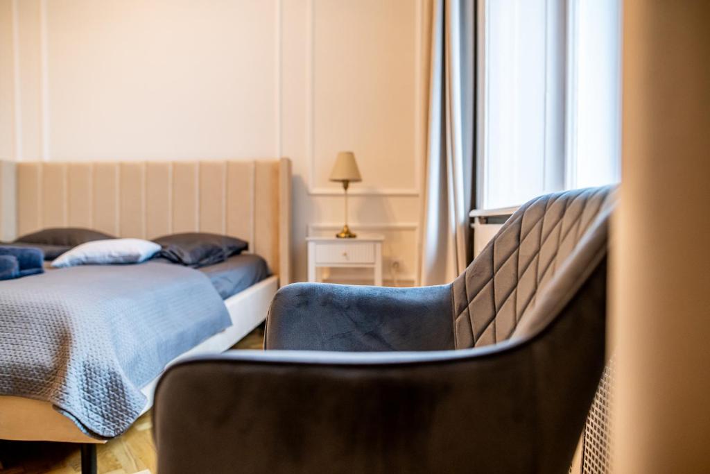 Bedroom image 3