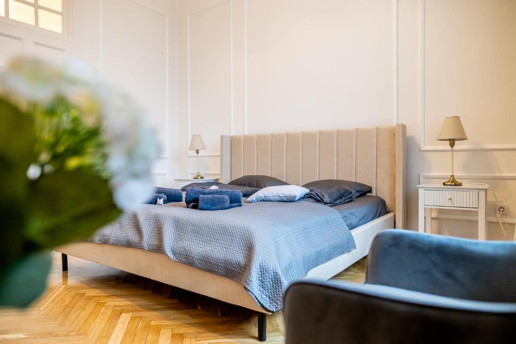 Bedroom image 2