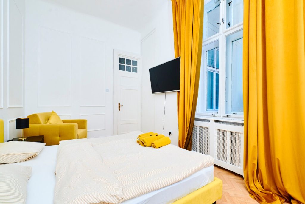 Bedroom image 4