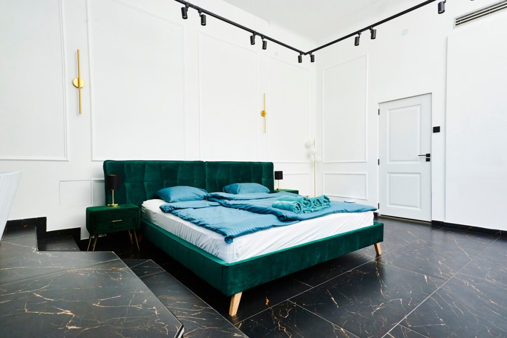 Bedroom image 4