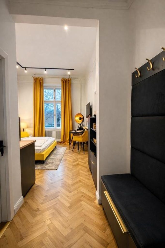 Bedroom image 5