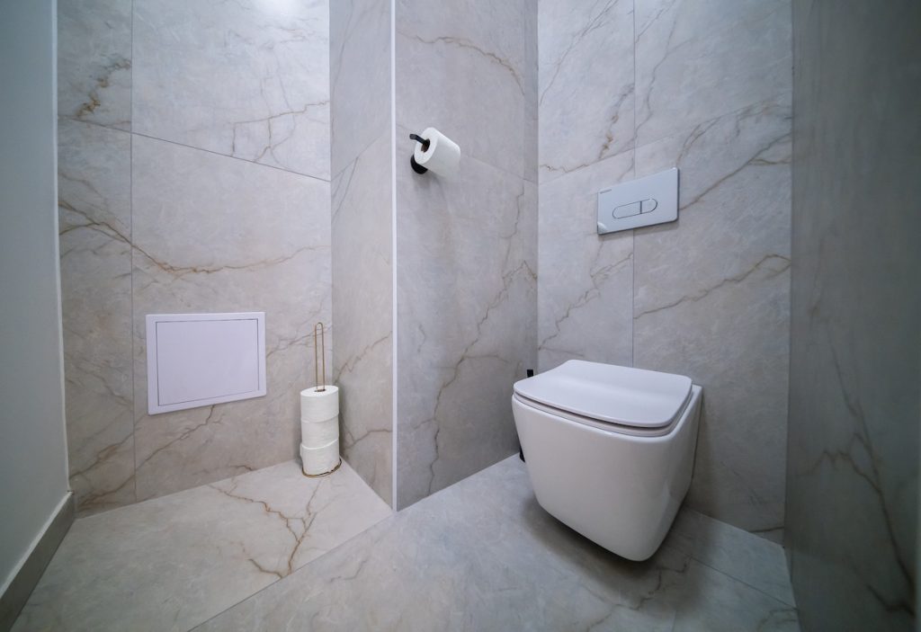 Full bathroom image 5