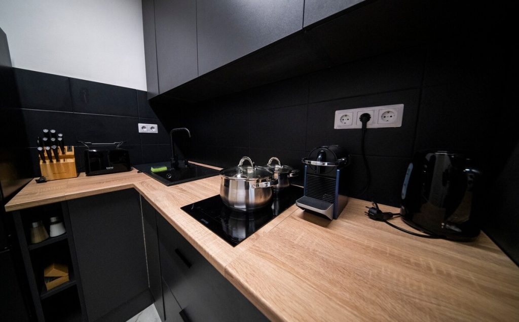 Full kitchen image 4