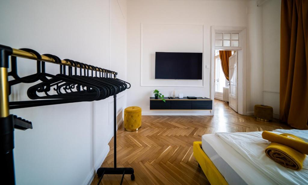 Bedroom image 3
